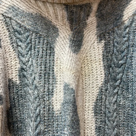 Pilcro Spotted Turtleneck Sweater From Anthropologie!!🔥🔥🔥 - Picture 9 of 16